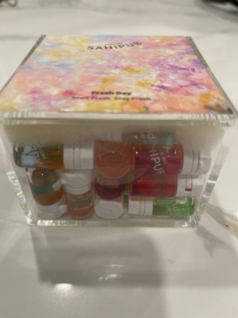 SAHIPUB Fresh Day Hair Perfume Oil, 40 Mini Bottles, 2-in-1 Leave-In Hair Serum
